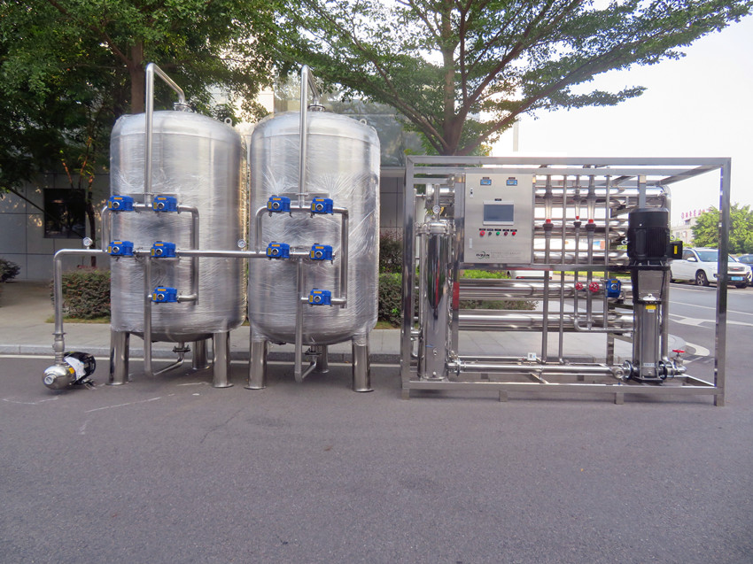 怎么樣去選擇一套好的反滲透水處理設(shè)備呢？